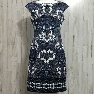 Maggy London Blue & White Paisley Sleeveles